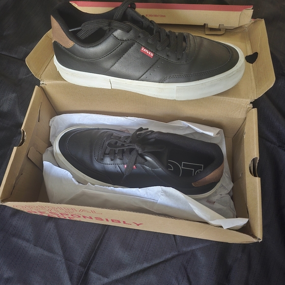 Men sneakers - Picture 3 of 3